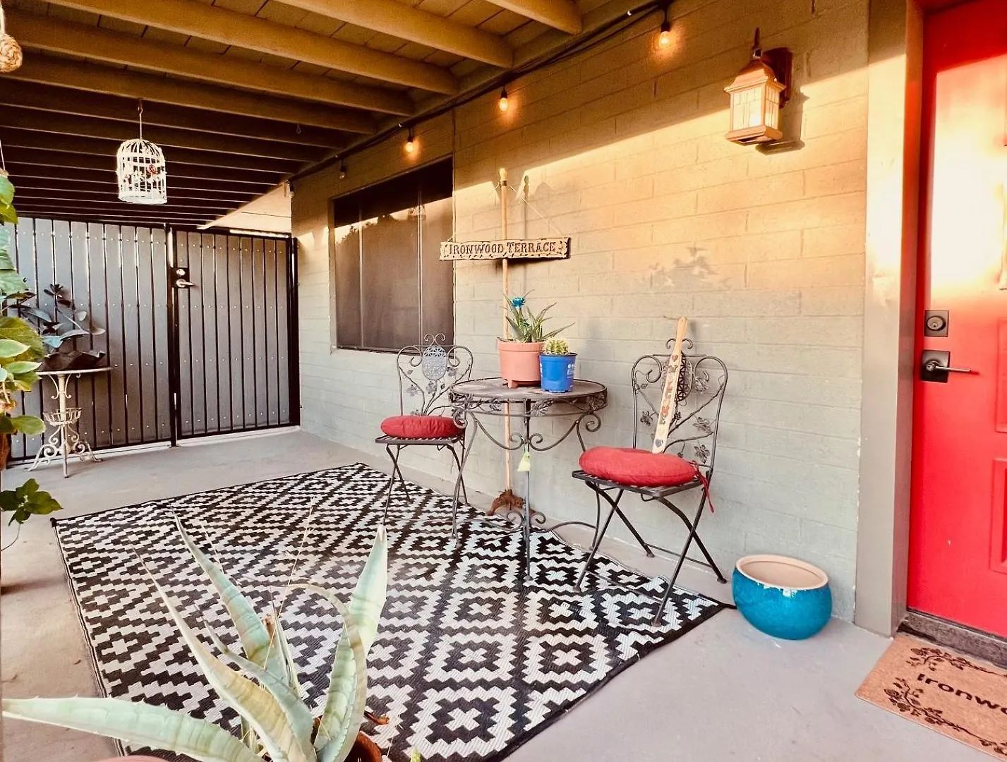 Love hotel The Disciplinarium At Ironwood Terrace Hotel Phoenix